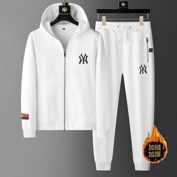 Picture of Gucci Sweater Suits _SKUGucciM-4XL13gx29239972